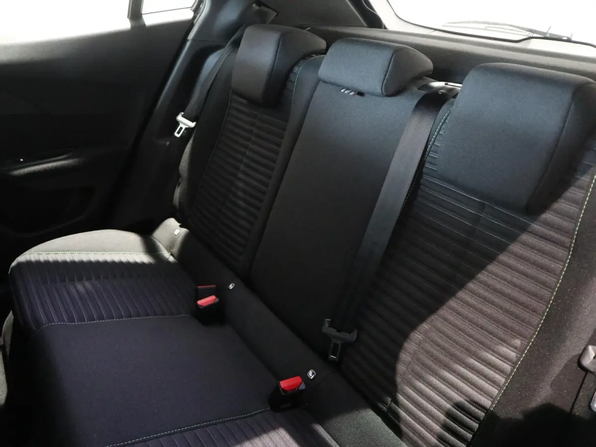 Active | CAMERA | NAVI | CLIMATE CONTROL |