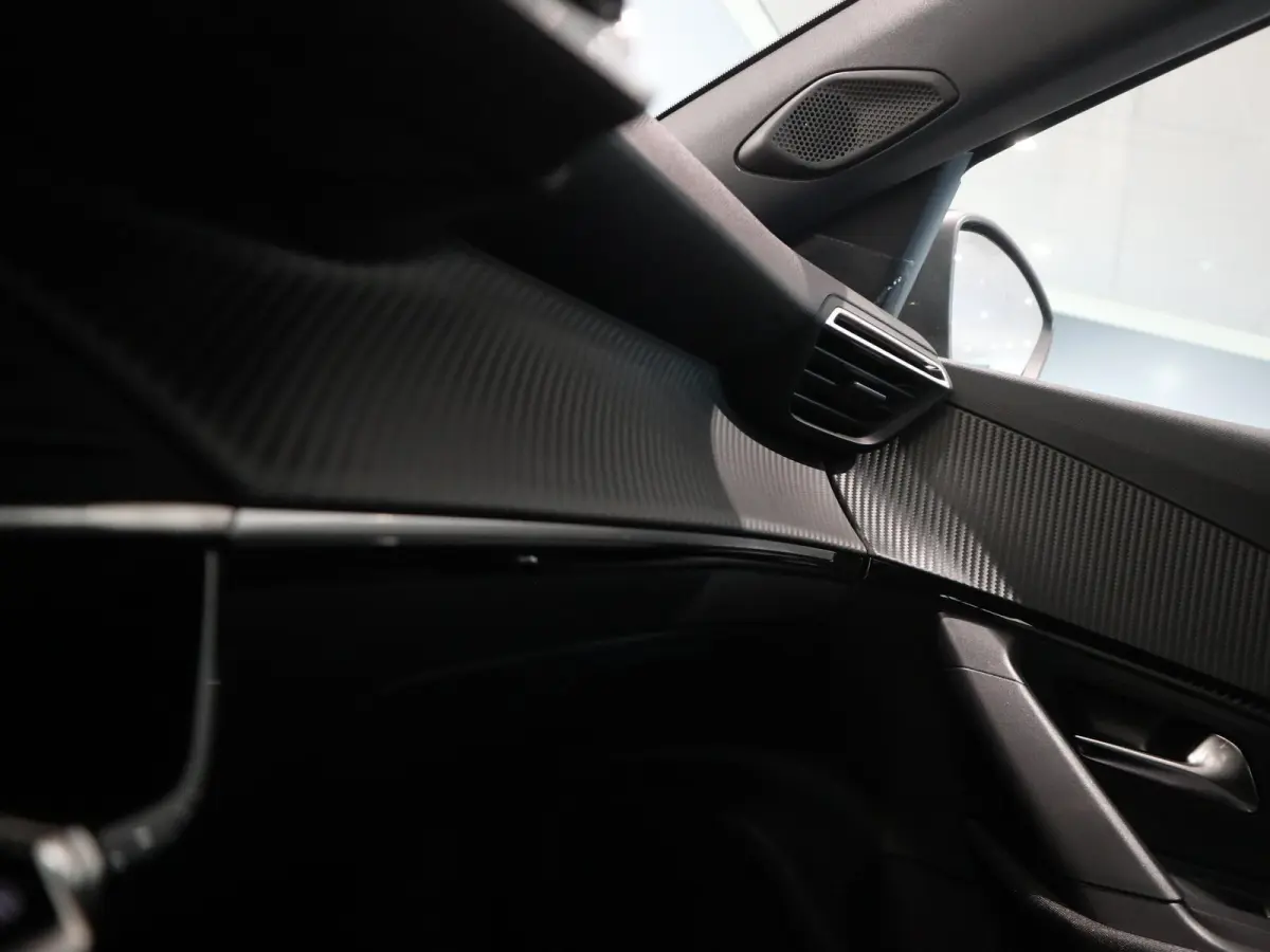 Active | CAMERA | NAVI | CLIMATE CONTROL |