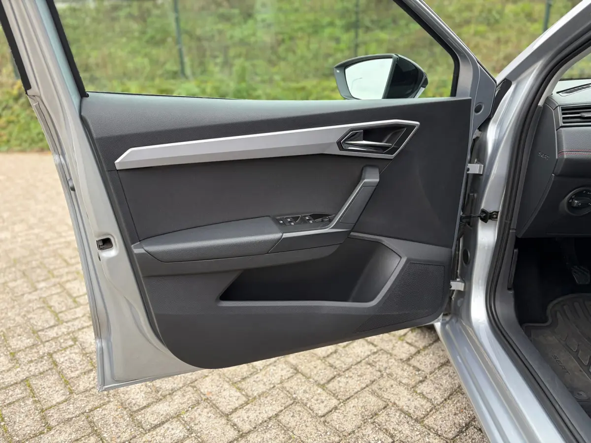 1.0 TSI FR 1E EIG I UNIEK I LED I CAMERA I CARPLAY I CRUISE I NWE APK