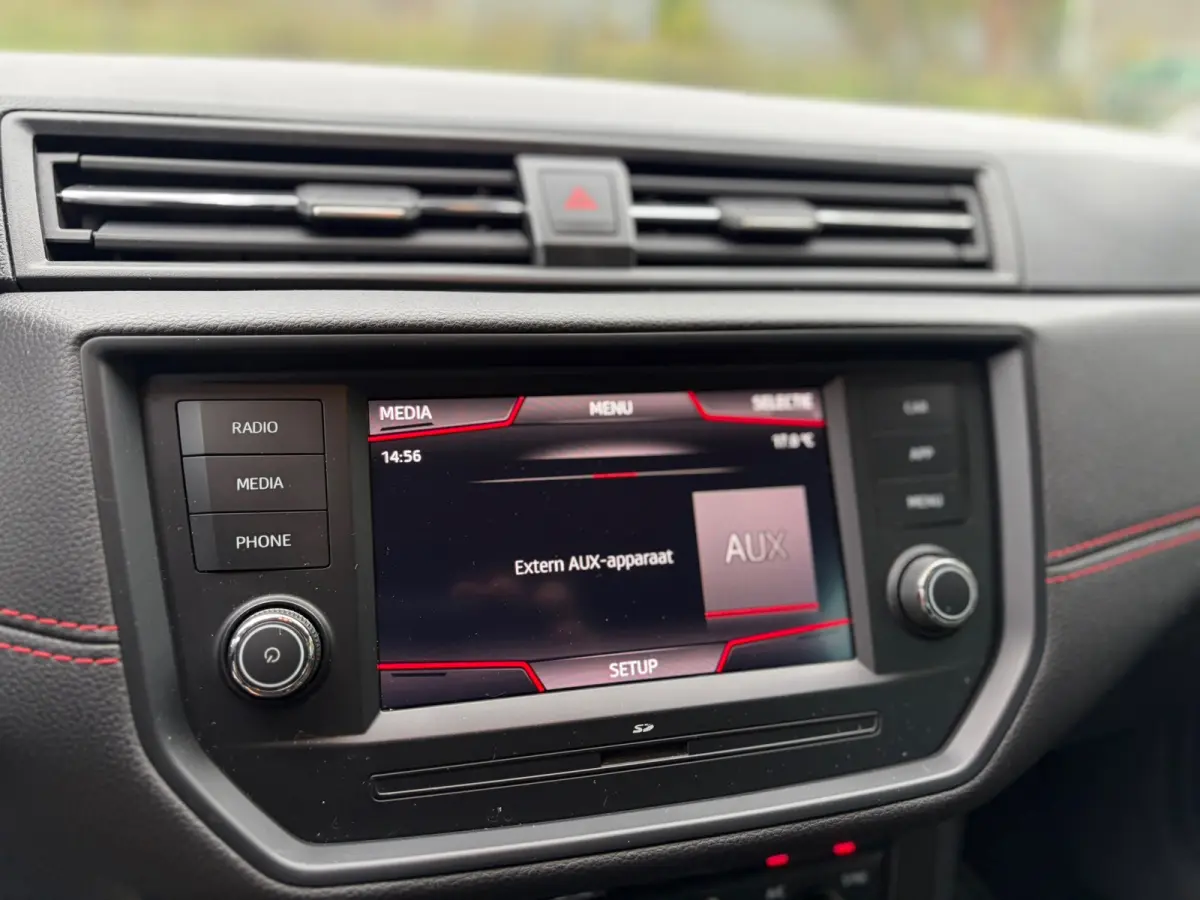 1.0 TSI FR 1E EIG I UNIEK I LED I CAMERA I CARPLAY I CRUISE I NWE APK
