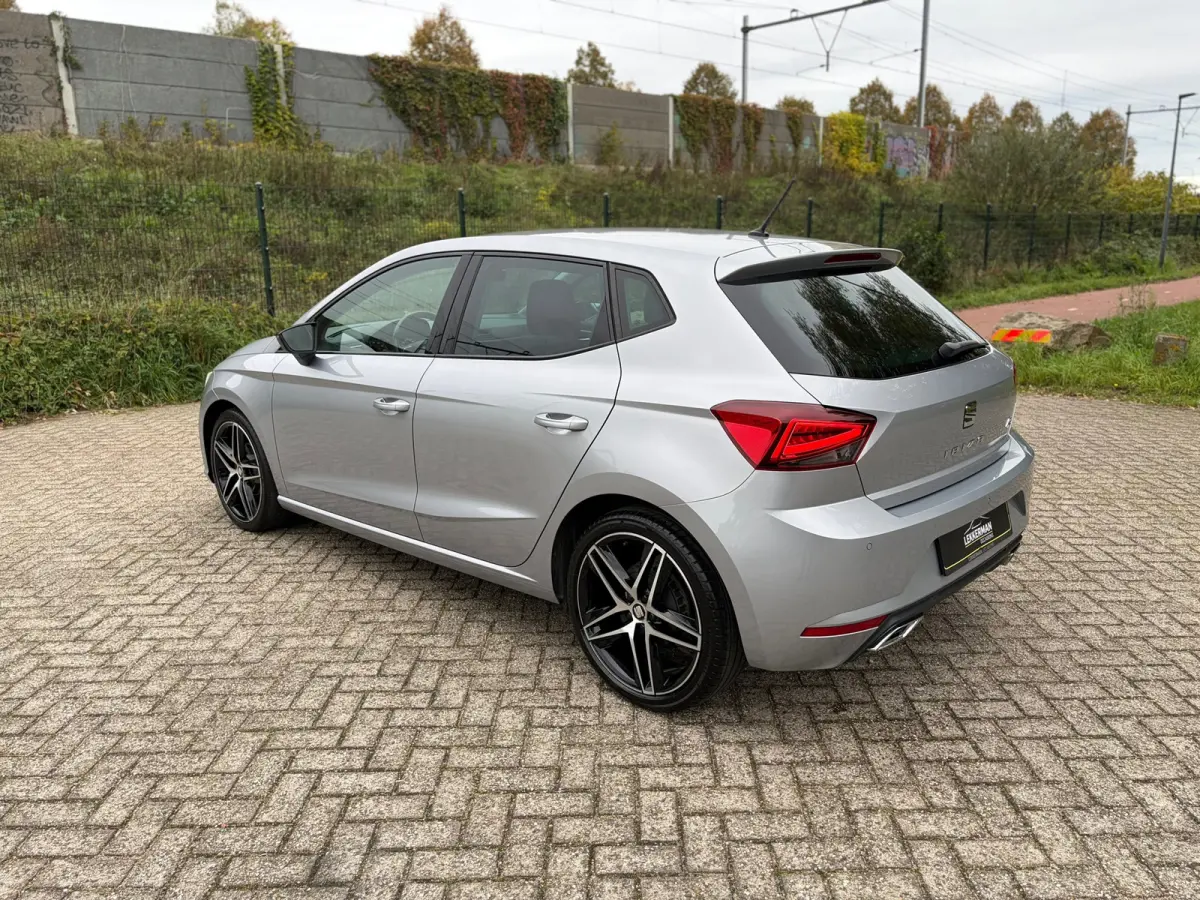 1.0 TSI FR 1E EIG I UNIEK I LED I CAMERA I CARPLAY I CRUISE I NWE APK