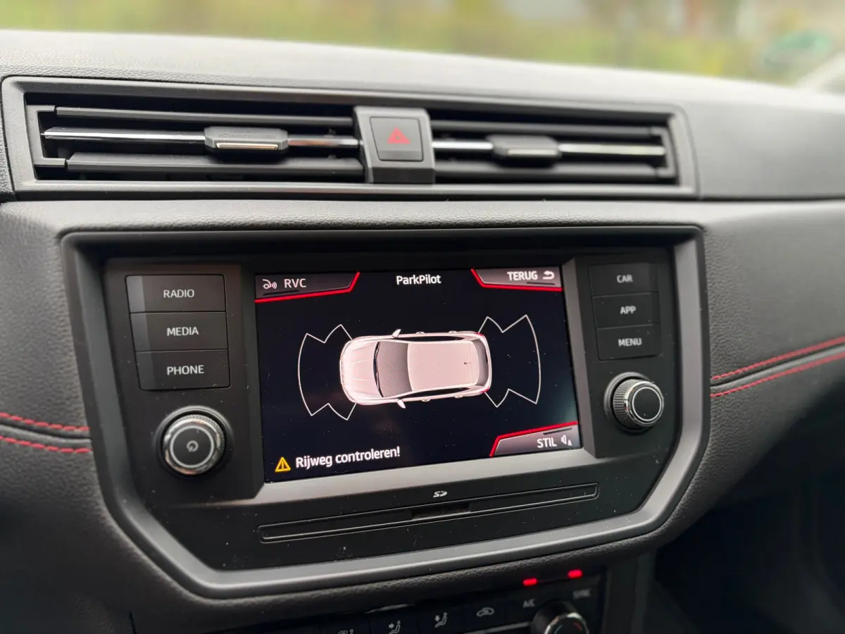 1.0 TSI FR 1E EIG I UNIEK I LED I CAMERA I CARPLAY I CRUISE I NWE APK