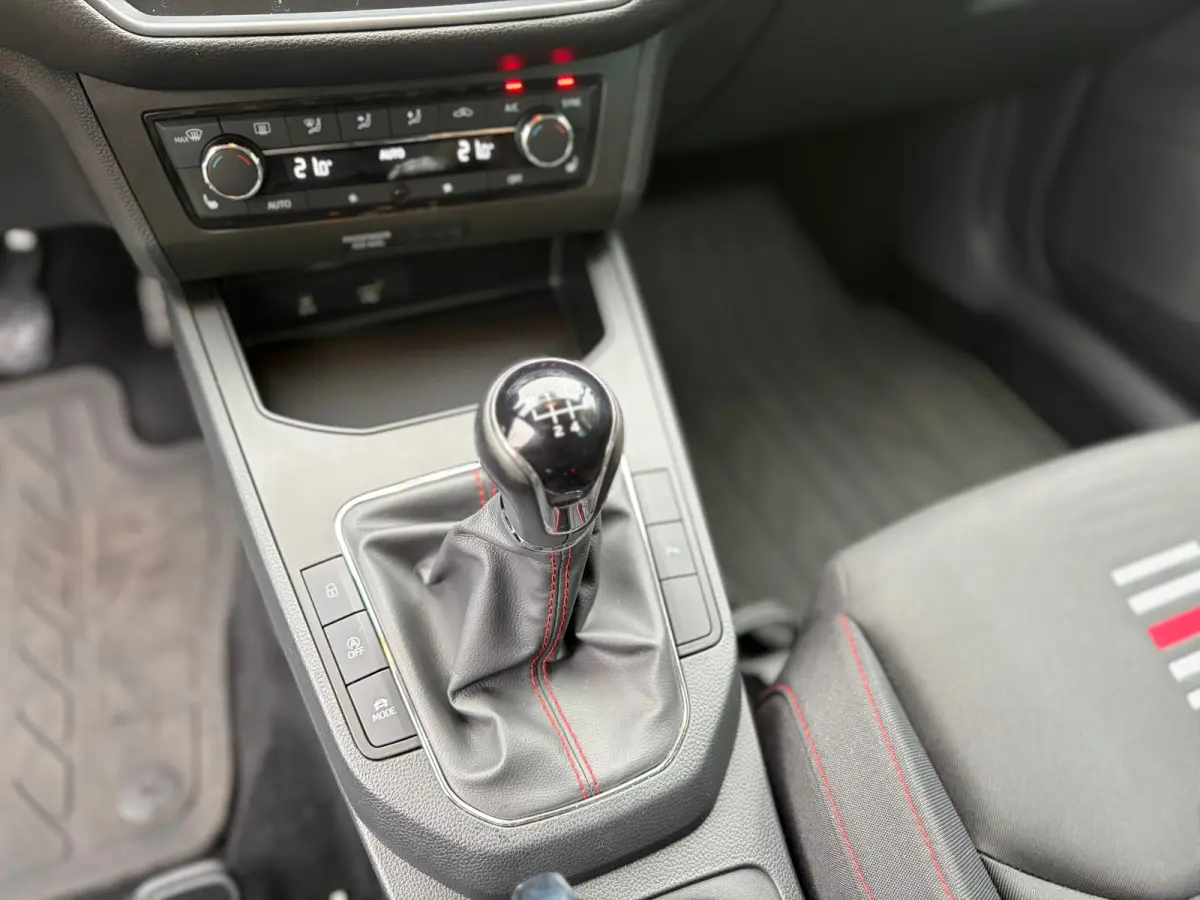 1.0 TSI FR 1E EIG I UNIEK I LED I CAMERA I CARPLAY I CRUISE I NWE APK