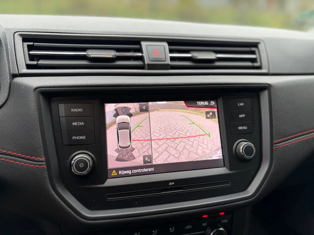 1.0 TSI FR 1E EIG I UNIEK I LED I CAMERA I CARPLAY I CRUISE I NWE APK