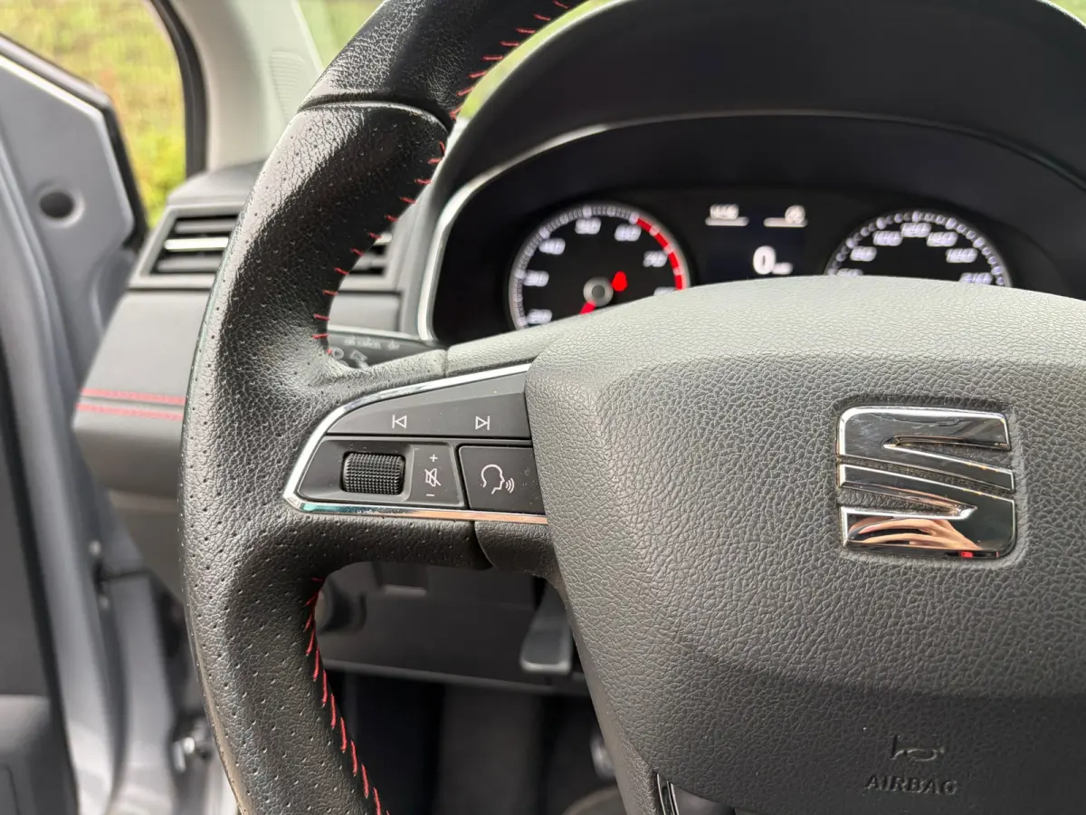 1.0 TSI FR 1E EIG I UNIEK I LED I CAMERA I CARPLAY I CRUISE I NWE APK