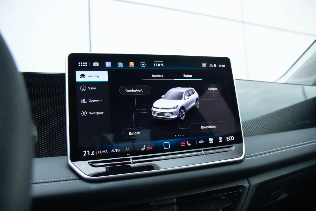 1.5 eHybrid 204pk Life | Voorstoelen Verwarmd | Apple Carplay/Android Auto | Trekhaak | Dodehoek Detectie | ACC | Rondomzicht Camera