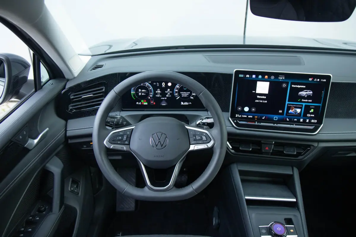 1.5 eHybrid 204pk Life | Voorstoelen Verwarmd | Apple Carplay/Android Auto | Trekhaak | Dodehoek Detectie | ACC | Rondomzicht Camera