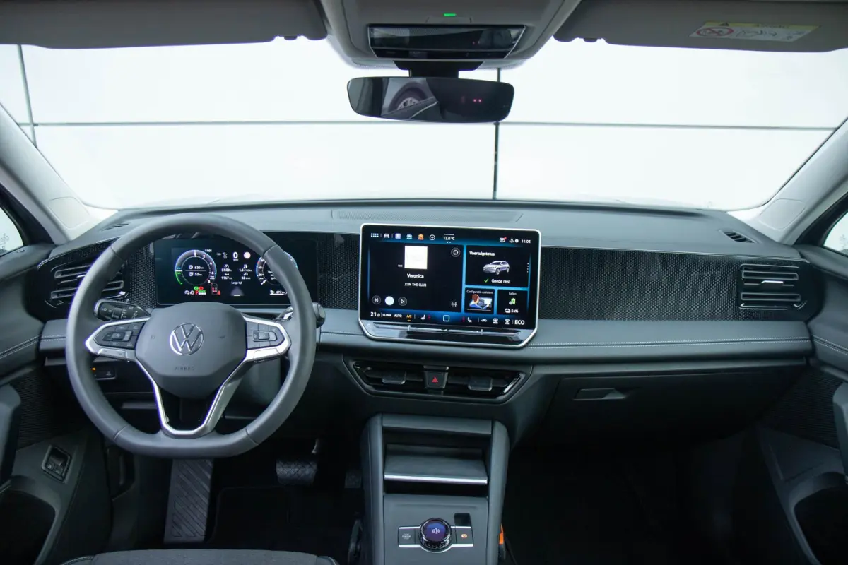 1.5 eHybrid 204pk Life | Voorstoelen Verwarmd | Apple Carplay/Android Auto | Trekhaak | Dodehoek Detectie | ACC | Rondomzicht Camera