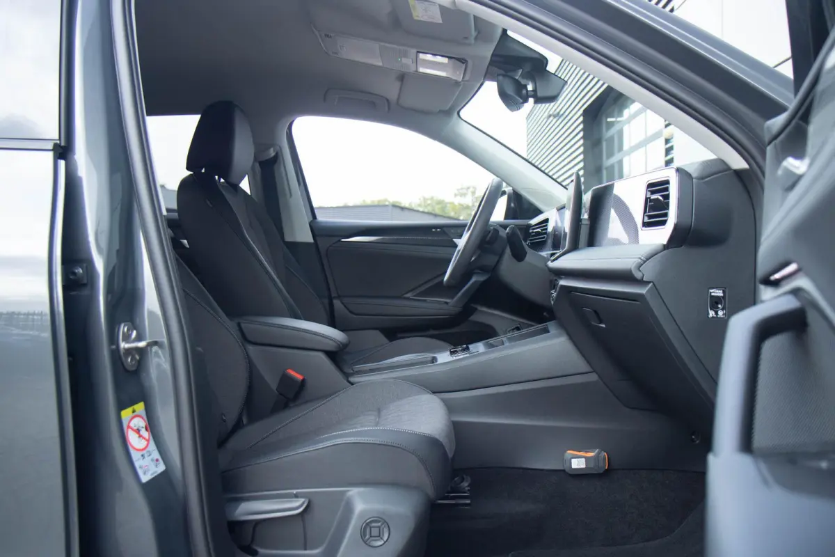 1.5 eHybrid 204pk Life | Voorstoelen Verwarmd | Apple Carplay/Android Auto | Trekhaak | Dodehoek Detectie | ACC | Rondomzicht Camera