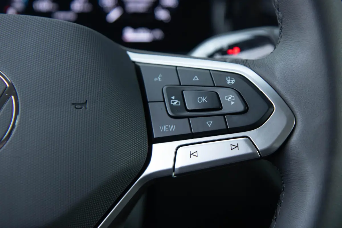 1.5 eHybrid 204pk Life | Voorstoelen Verwarmd | Apple Carplay/Android Auto | Trekhaak | Dodehoek Detectie | ACC | Rondomzicht Camera