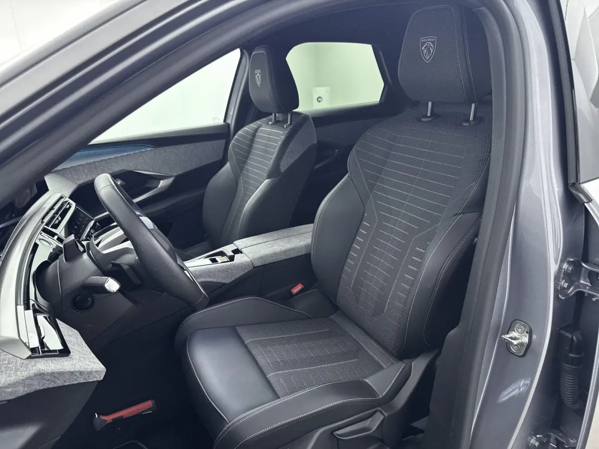 SUV Hybrid 145 pk Automaat GT | Camera | Cruise Control Adaptief | Draadloos Carplay| Navigatie Elektrisch Achterklep