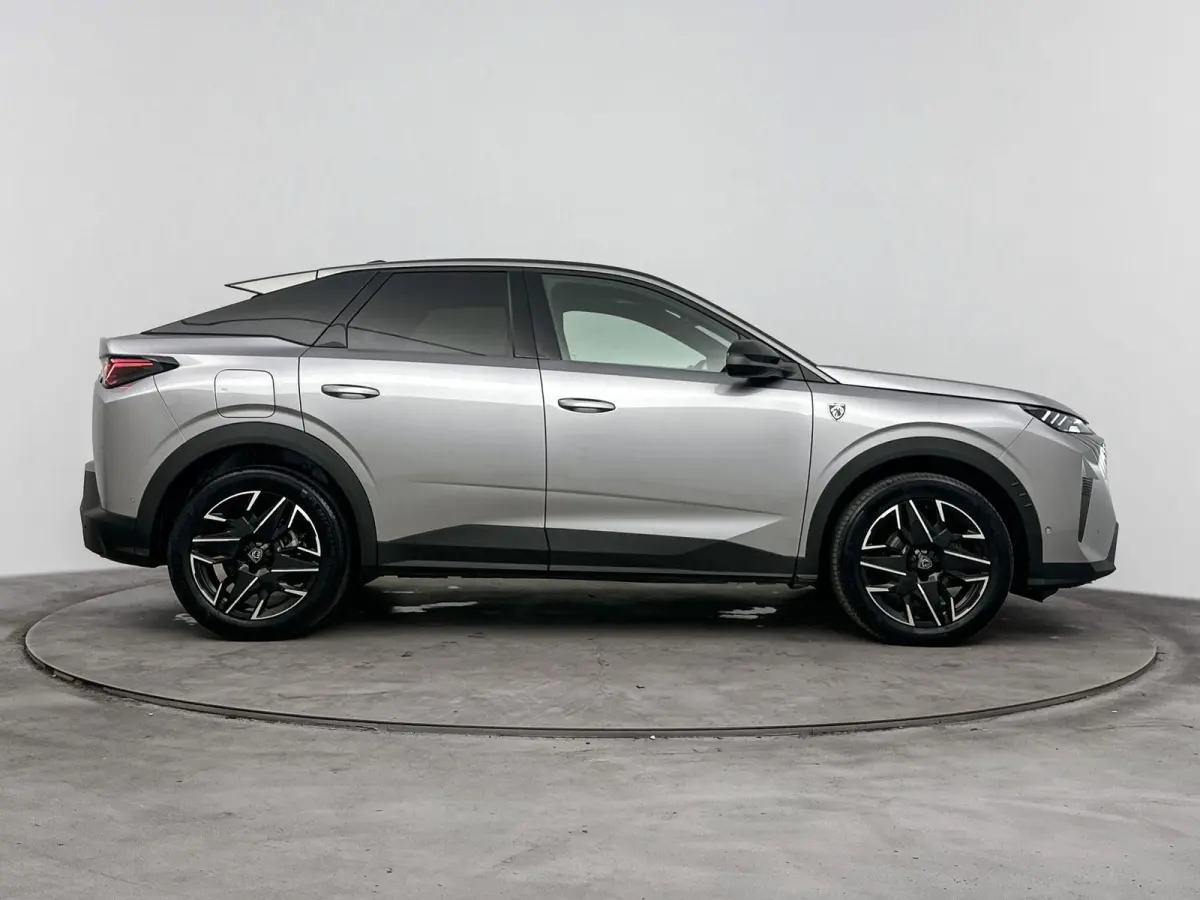 SUV Hybrid 145 pk Automaat GT | Camera | Cruise Control Adaptief | Draadloos Carplay| Navigatie Elektrisch Achterklep