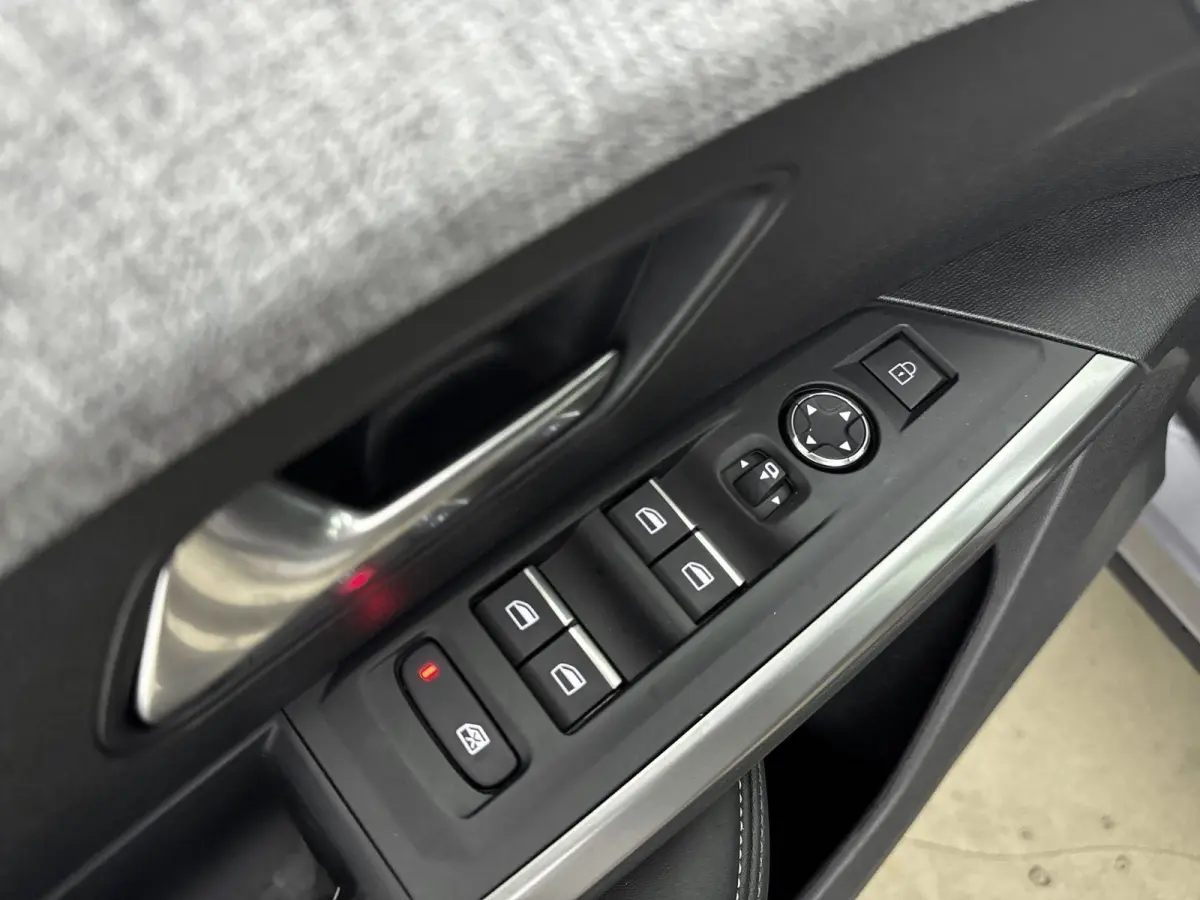 SUV Hybrid 145 pk Automaat GT | Camera | Cruise Control Adaptief | Draadloos Carplay| Navigatie Elektrisch Achterklep