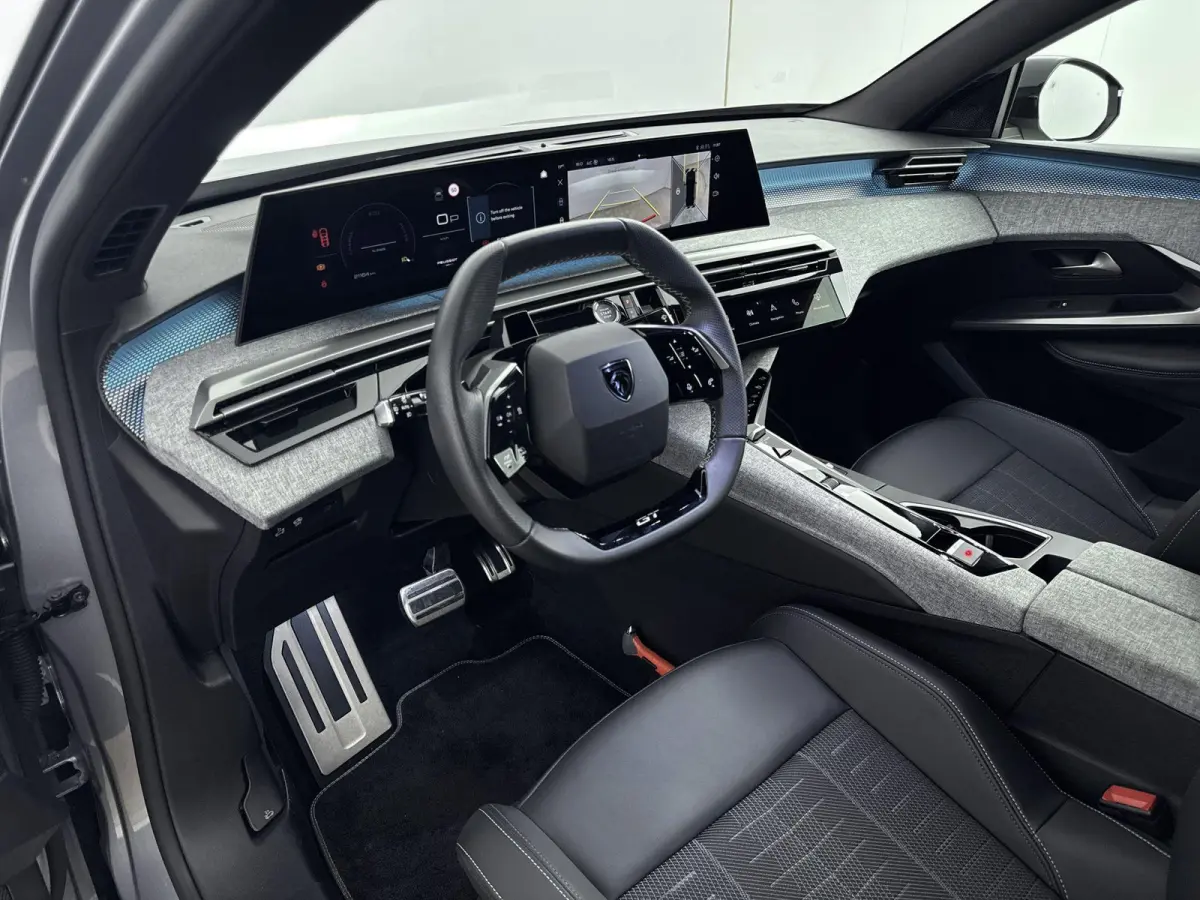SUV Hybrid 145 pk Automaat GT | Camera | Cruise Control Adaptief | Draadloos Carplay| Navigatie Elektrisch Achterklep