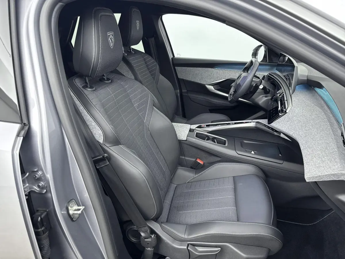 SUV Hybrid 145 pk Automaat GT | Camera | Cruise Control Adaptief | Draadloos Carplay| Navigatie Elektrisch Achterklep
