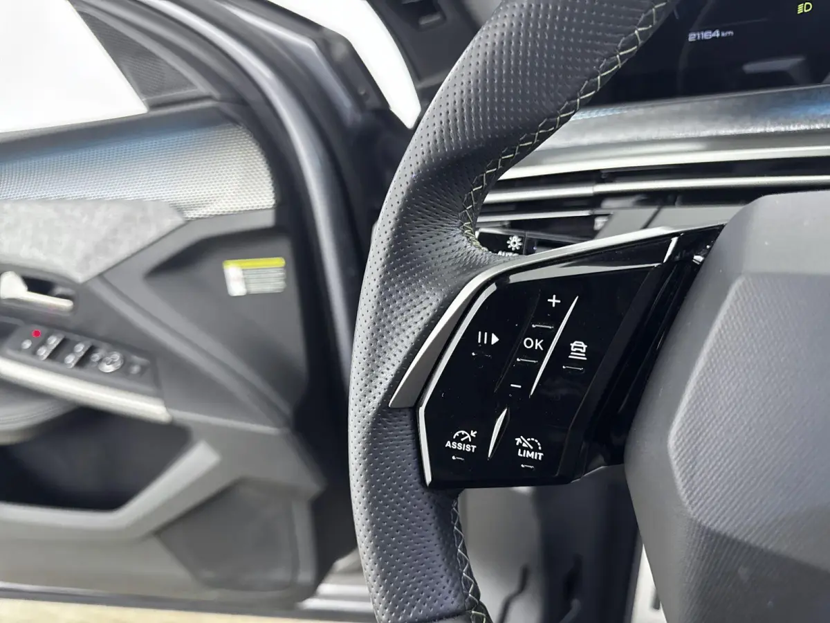 SUV Hybrid 145 pk Automaat GT | Camera | Cruise Control Adaptief | Draadloos Carplay| Navigatie Elektrisch Achterklep