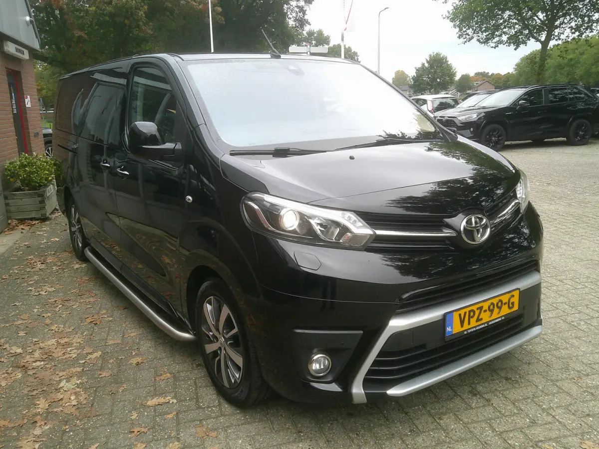 2.0 D-4D Executive DC Verso 29950,= ex BTW