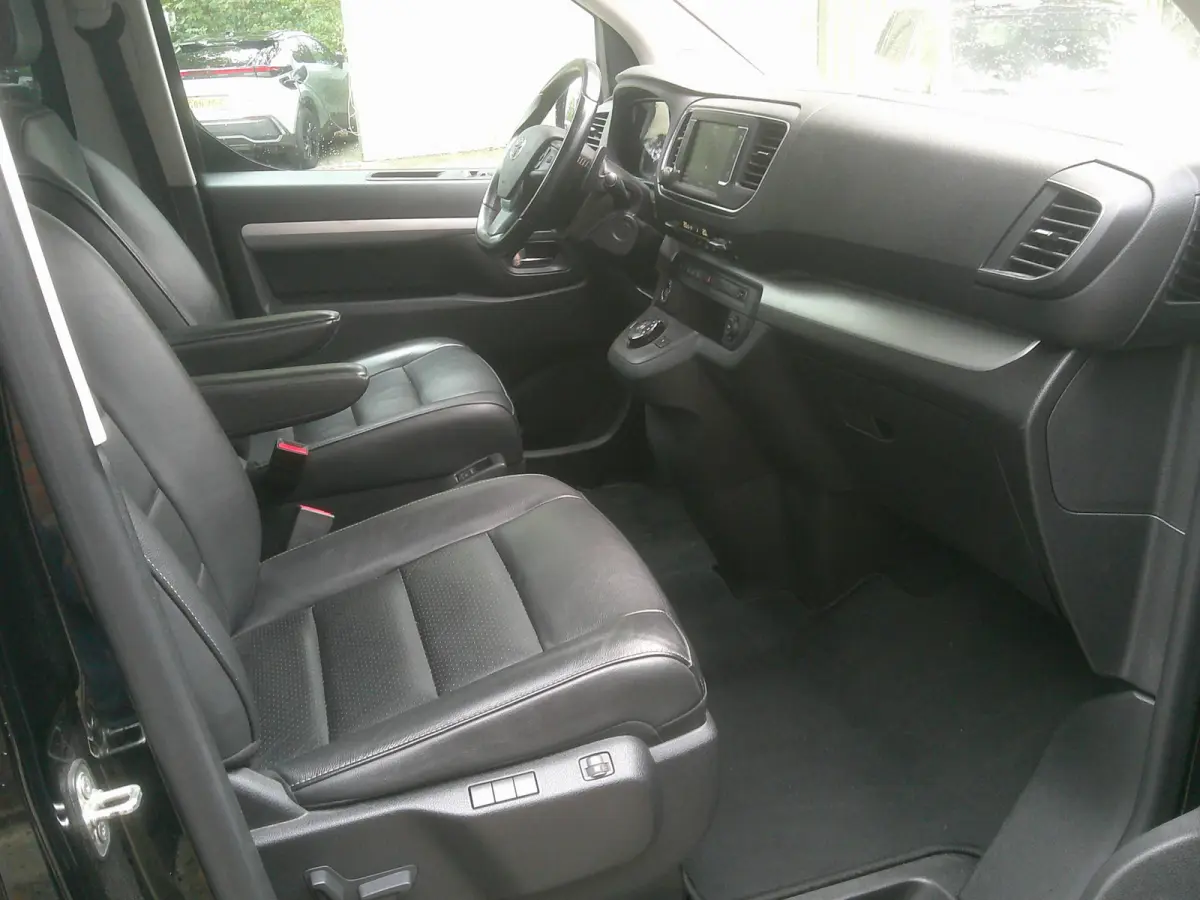 2.0 D-4D Executive DC Verso 29950,= ex BTW