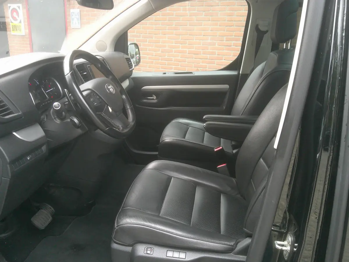 2.0 D-4D Executive DC Verso 29950,= ex BTW
