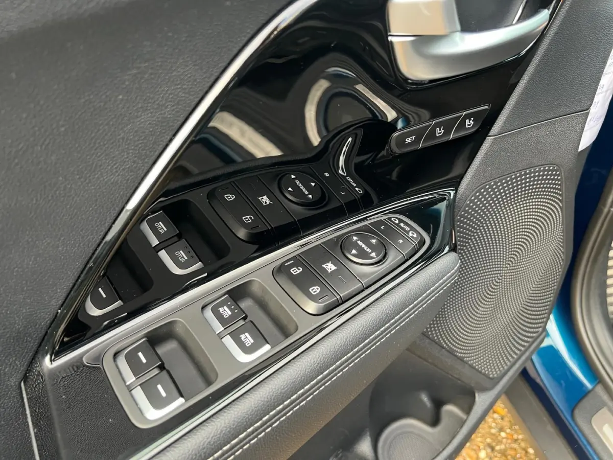 1.6 GDi Hybrid ExecutiveLine Full options | Dealer onderhouden | Leder interieur | Stoelverwarming en verkoeling | Schuifkanteldak