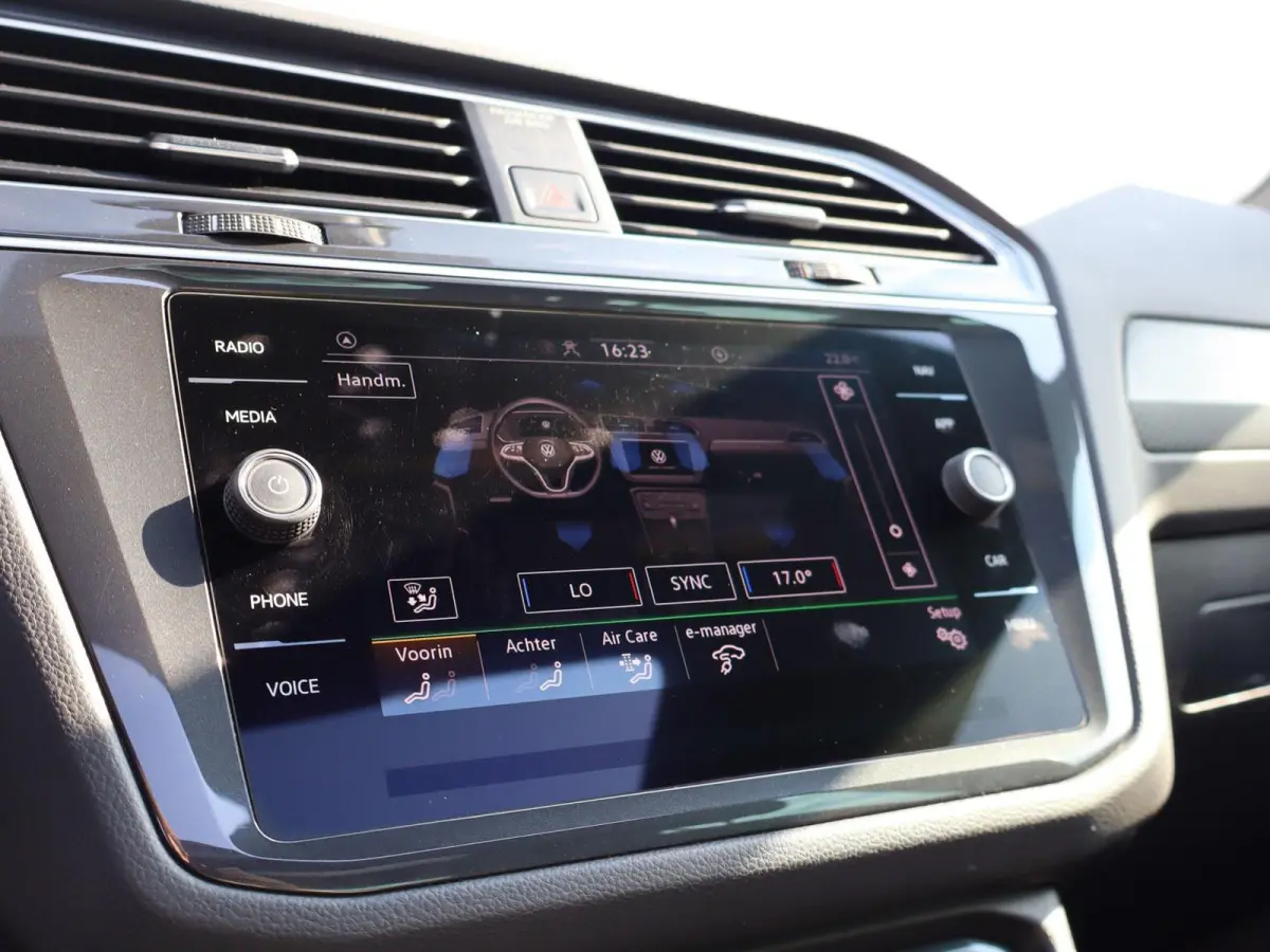 1.4 TSI eHybrid 245pk R-Line Business | SoH 98% | Panoramadak | Trekhaak | Rondomzicht Camera