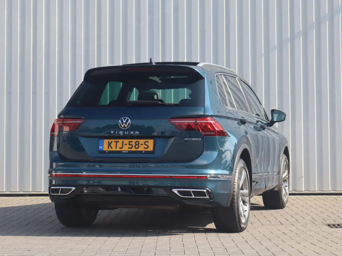 1.4 TSI eHybrid 245pk R-Line Business | SoH 98% | Panoramadak | Trekhaak | Rondomzicht Camera