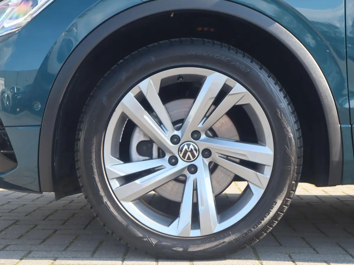 1.4 TSI eHybrid 245pk R-Line Business | SoH 98% | Panoramadak | Trekhaak | Rondomzicht Camera