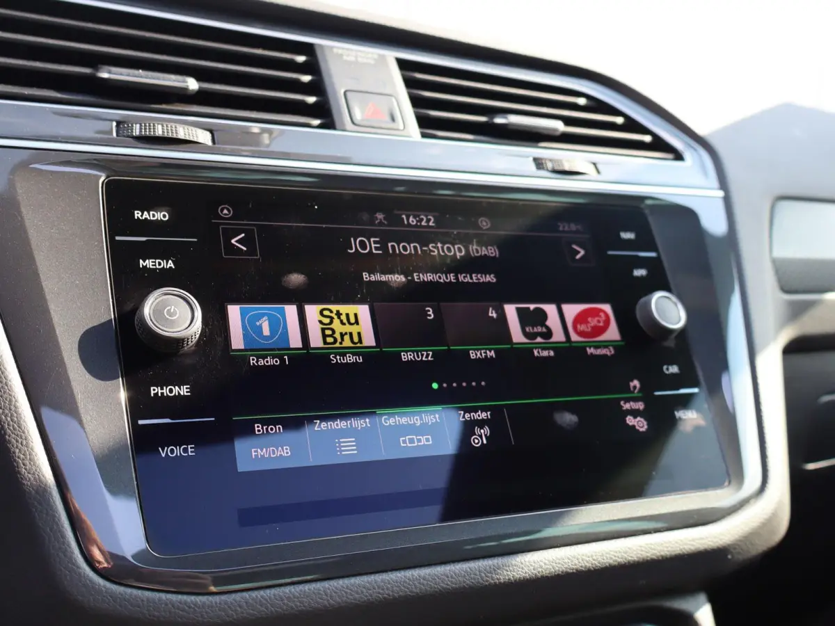 1.4 TSI eHybrid 245pk R-Line Business | SoH 98% | Panoramadak | Trekhaak | Rondomzicht Camera