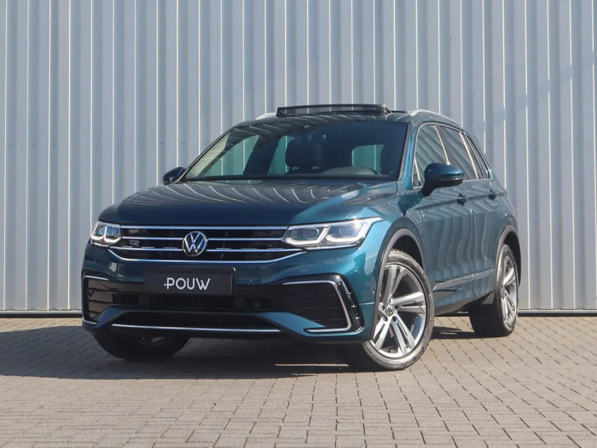 1.4 TSI eHybrid 245pk R-Line Business | SoH 98% | Panoramadak | Trekhaak | Rondomzicht Camera