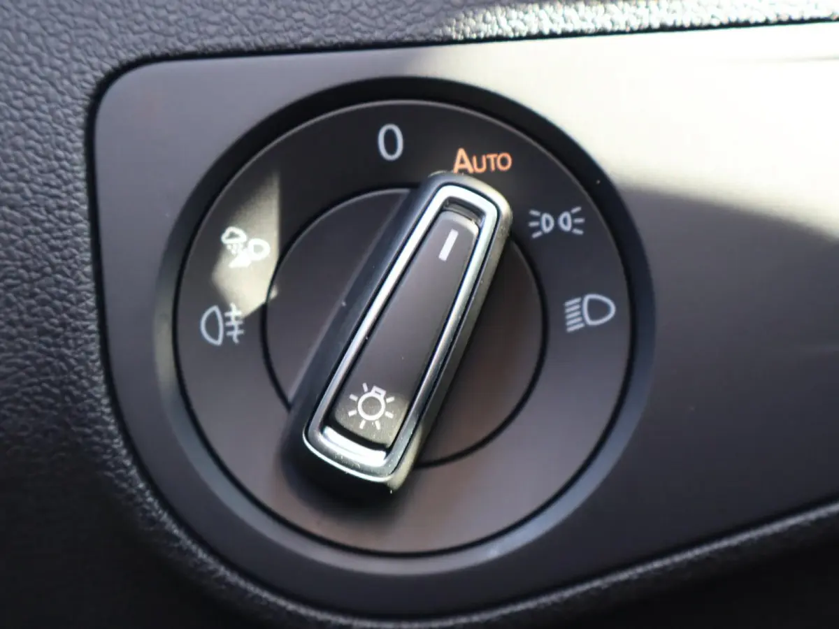 1.4 TSI eHybrid 245pk R-Line Business | SoH 98% | Panoramadak | Trekhaak | Rondomzicht Camera