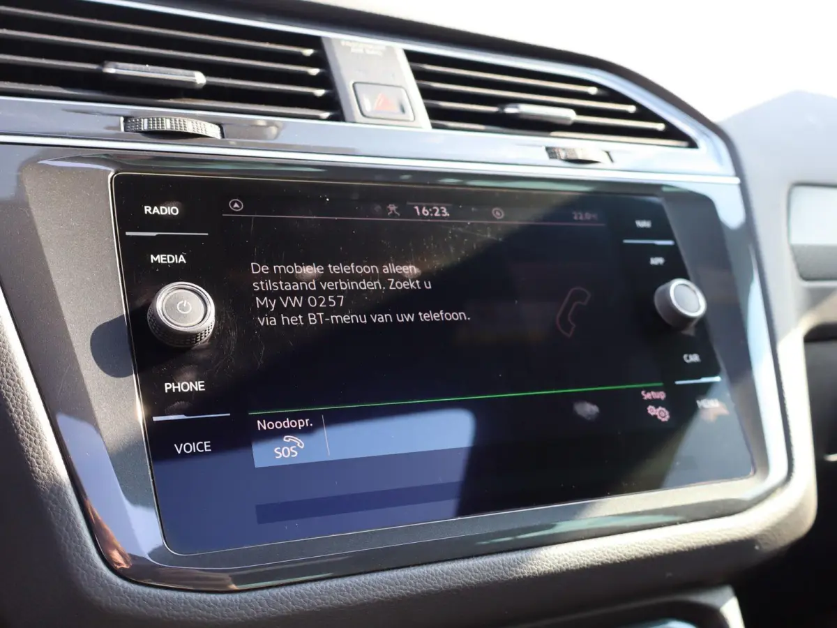 1.4 TSI eHybrid 245pk R-Line Business | SoH 98% | Panoramadak | Trekhaak | Rondomzicht Camera