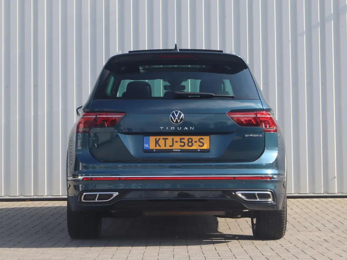1.4 TSI eHybrid 245pk R-Line Business | SoH 98% | Panoramadak | Trekhaak | Rondomzicht Camera