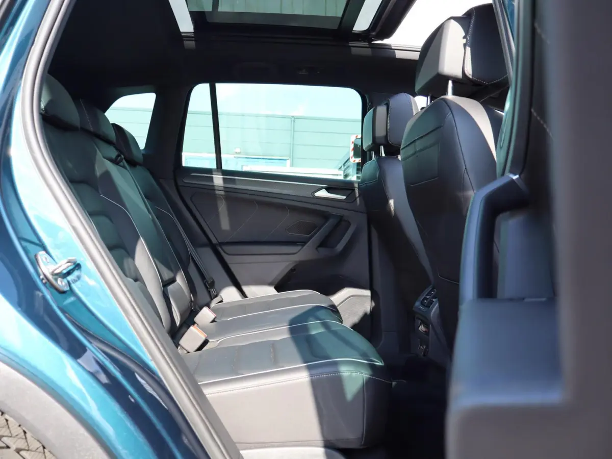1.4 TSI eHybrid 245pk R-Line Business | SoH 98% | Panoramadak | Trekhaak | Rondomzicht Camera