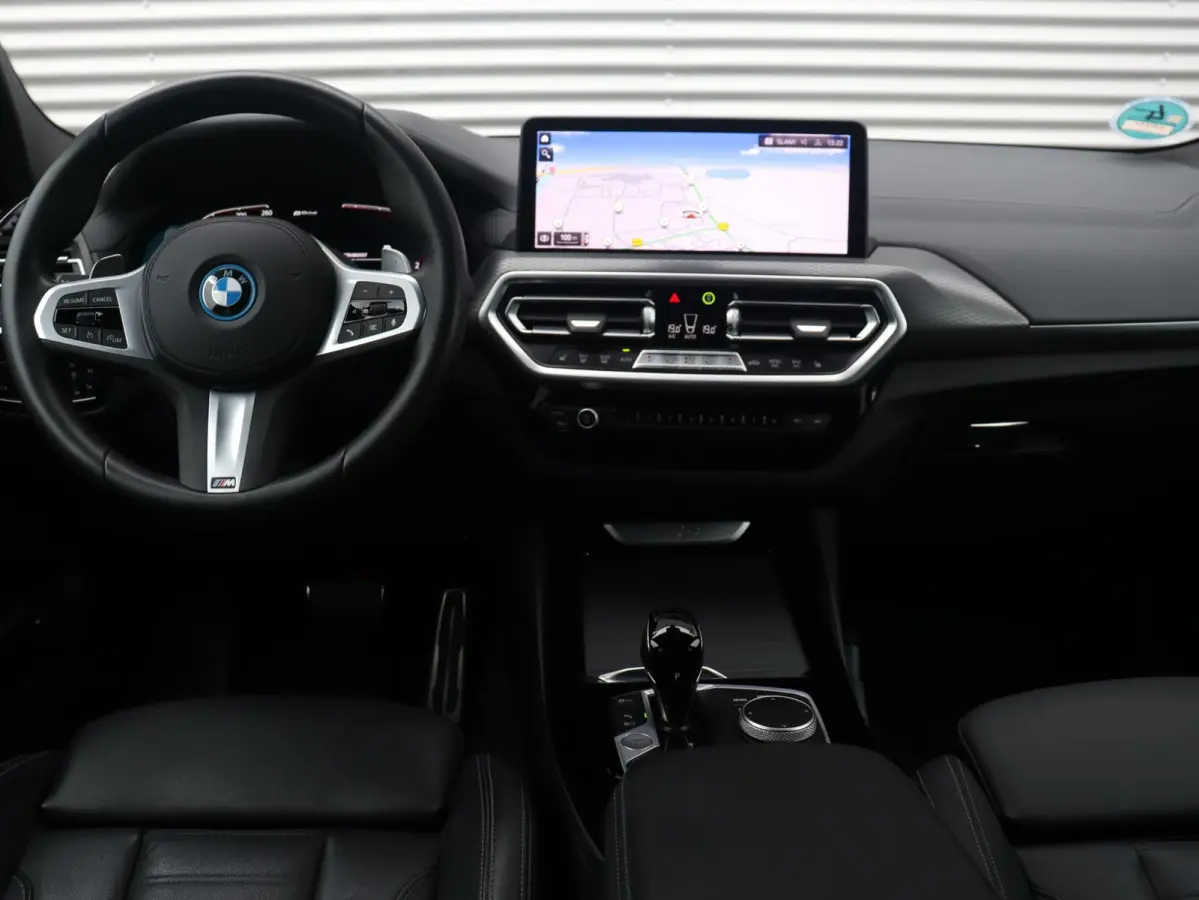 xDrive30e | High Executive | M Sportpakket | Head-Up | Trekhaak | Hi-Fi | Elektr. Stoelen | Parking Pack | Comfort Access | 20'' LMV