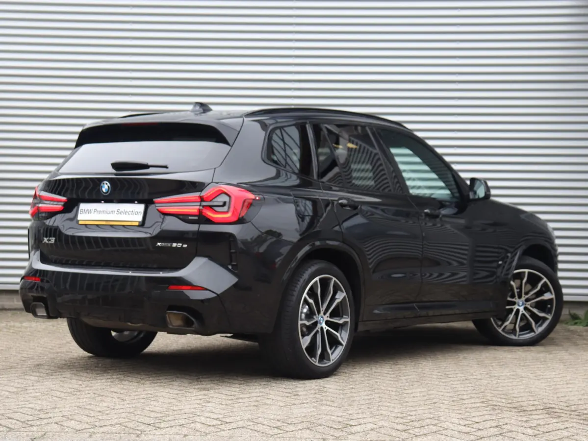 xDrive30e | High Executive | M Sportpakket | Head-Up | Trekhaak | Hi-Fi | Elektr. Stoelen | Parking Pack | Comfort Access | 20'' LMV