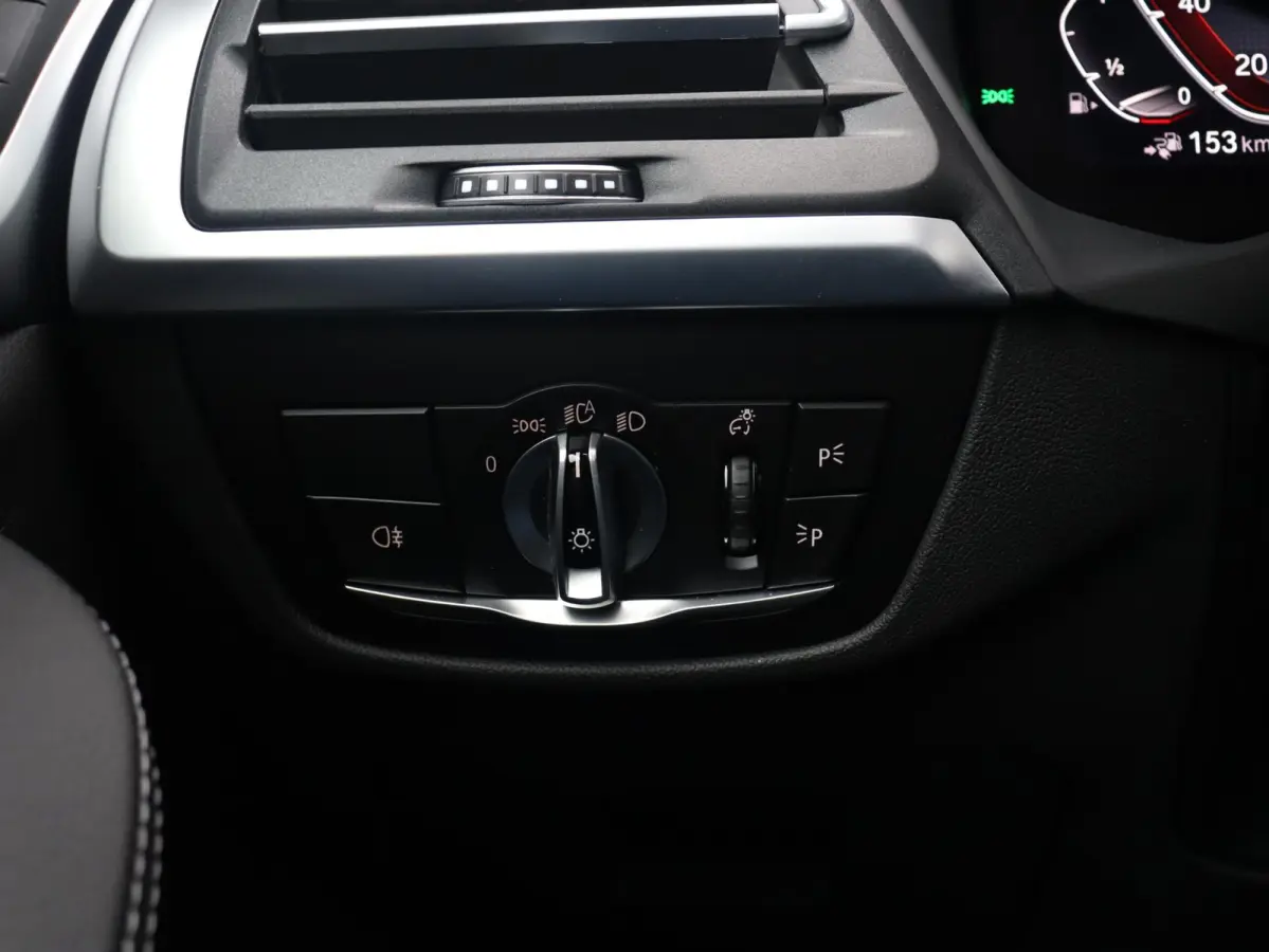 xDrive30e | High Executive | M Sportpakket | Head-Up | Trekhaak | Hi-Fi | Elektr. Stoelen | Parking Pack | Comfort Access | 20'' LMV