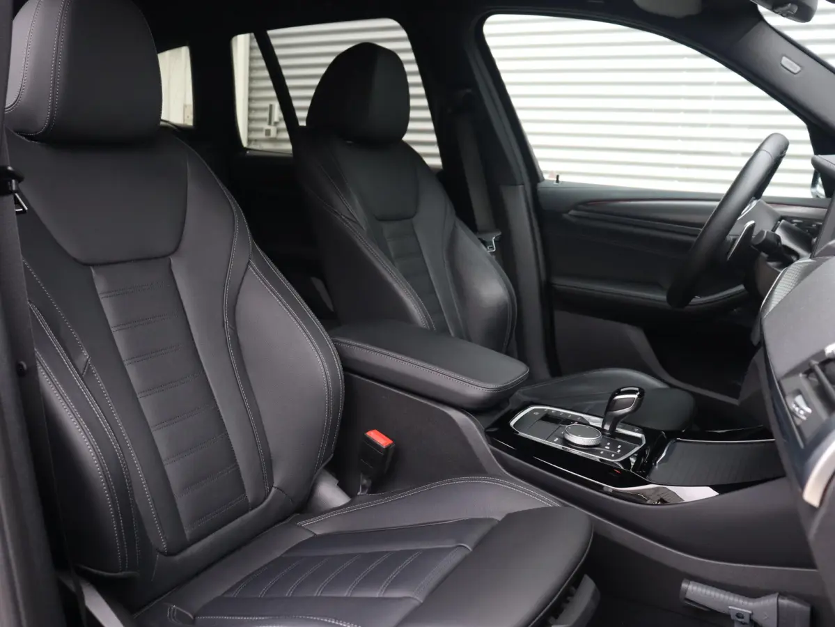 xDrive30e | High Executive | M Sportpakket | Head-Up | Trekhaak | Hi-Fi | Elektr. Stoelen | Parking Pack | Comfort Access | 20'' LMV