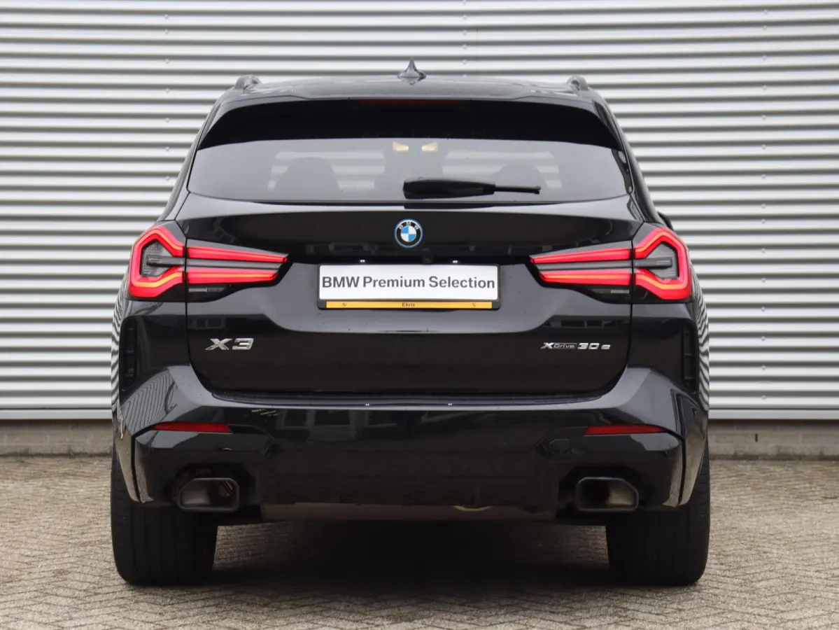 xDrive30e | High Executive | M Sportpakket | Head-Up | Trekhaak | Hi-Fi | Elektr. Stoelen | Parking Pack | Comfort Access | 20'' LMV
