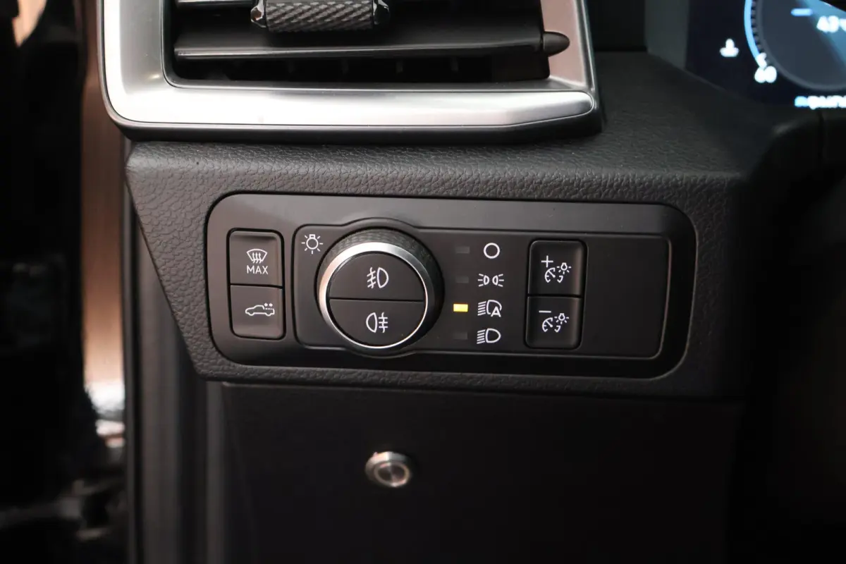3.0 TDI 241pk 4Motion Double Cab 5pers. Trekhaak 360Camera Leder harman/kardon Navigatie