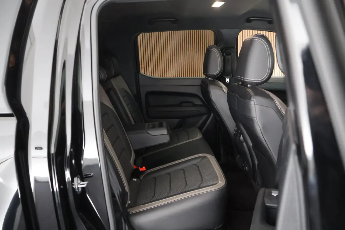3.0 TDI 241pk 4Motion Double Cab 5pers. Trekhaak 360Camera Leder harman/kardon Navigatie