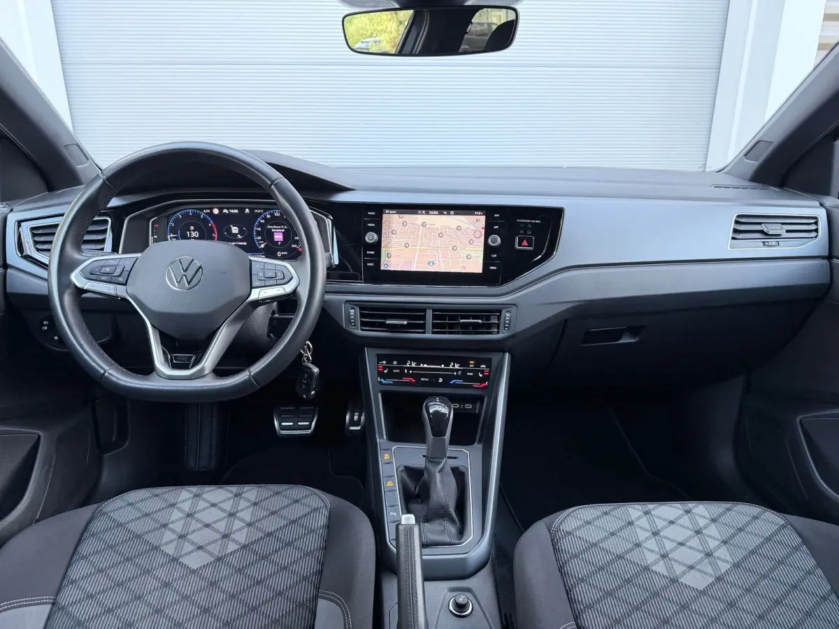 1.0 TSI 3xR-Line IQ.Light/Camera/AppleCar