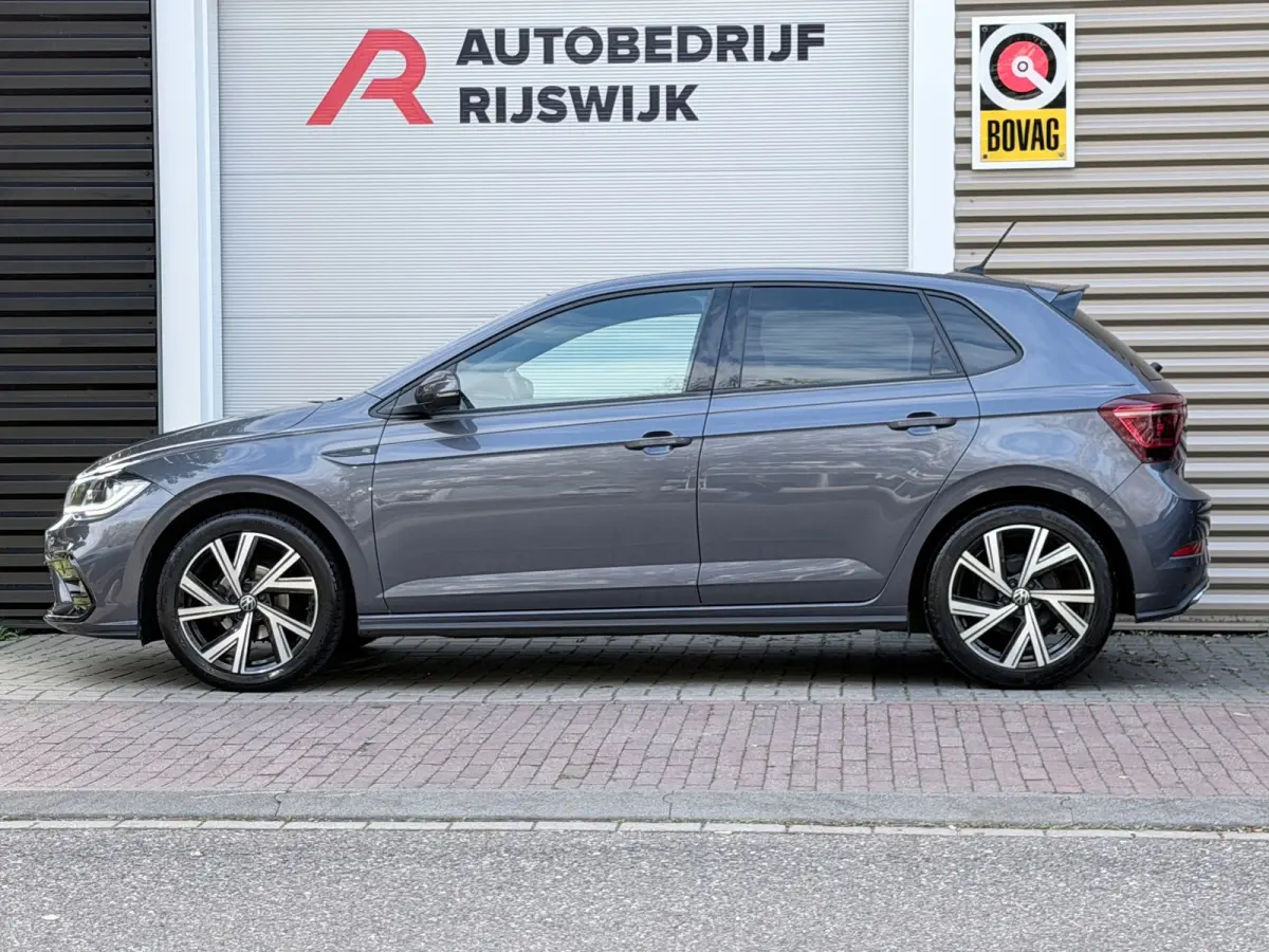 1.0 TSI 3xR-Line IQ.Light/Camera/AppleCar