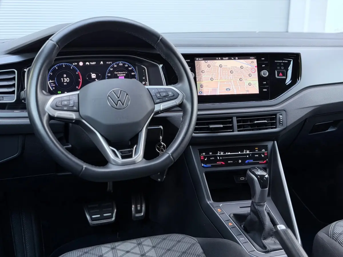 1.0 TSI 3xR-Line IQ.Light/Camera/AppleCar
