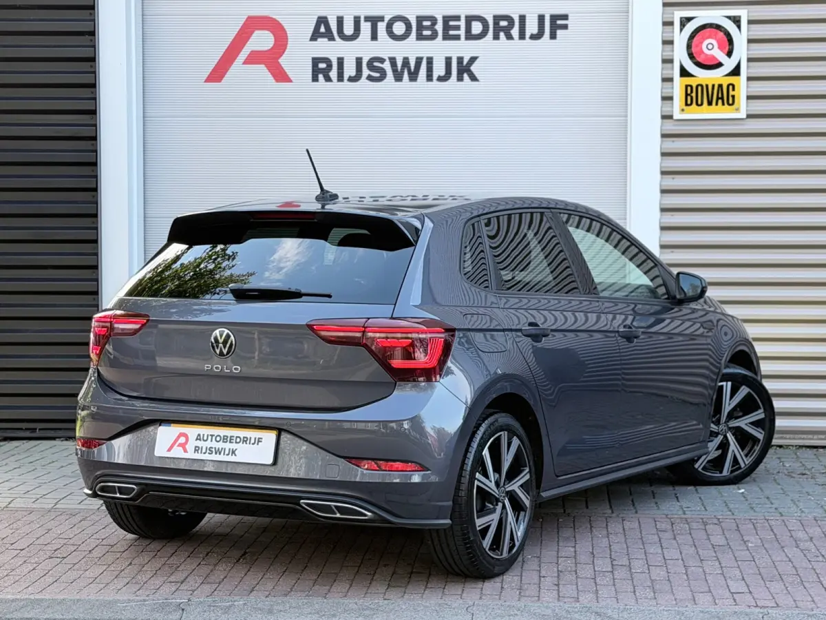 1.0 TSI 3xR-Line IQ.Light/Camera/AppleCar