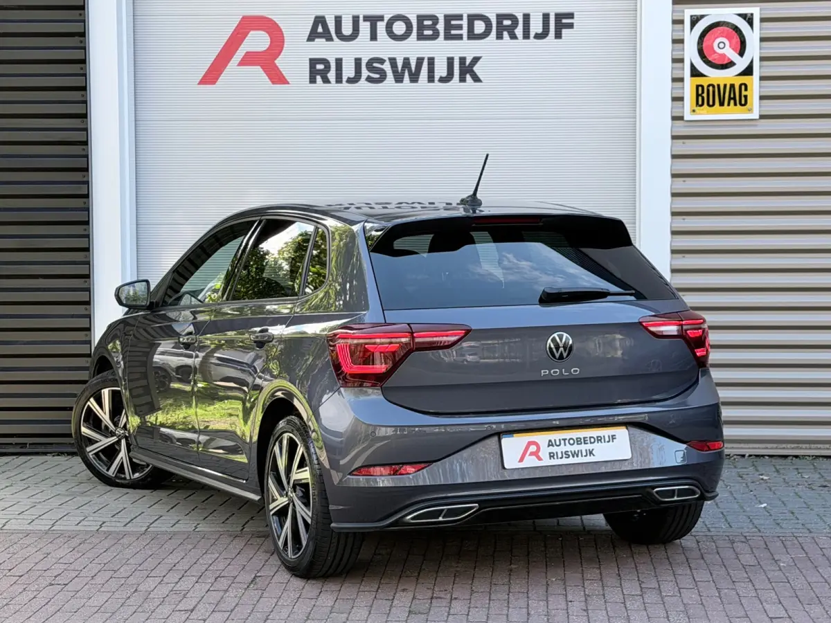 1.0 TSI 3xR-Line IQ.Light/Camera/AppleCar