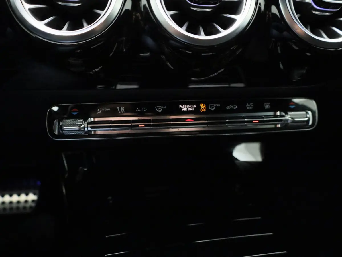 250 e Business Solution AMG Limited | Automaat | Navigatie | Sfeerverlichting | Camera | Stoelverwarming |