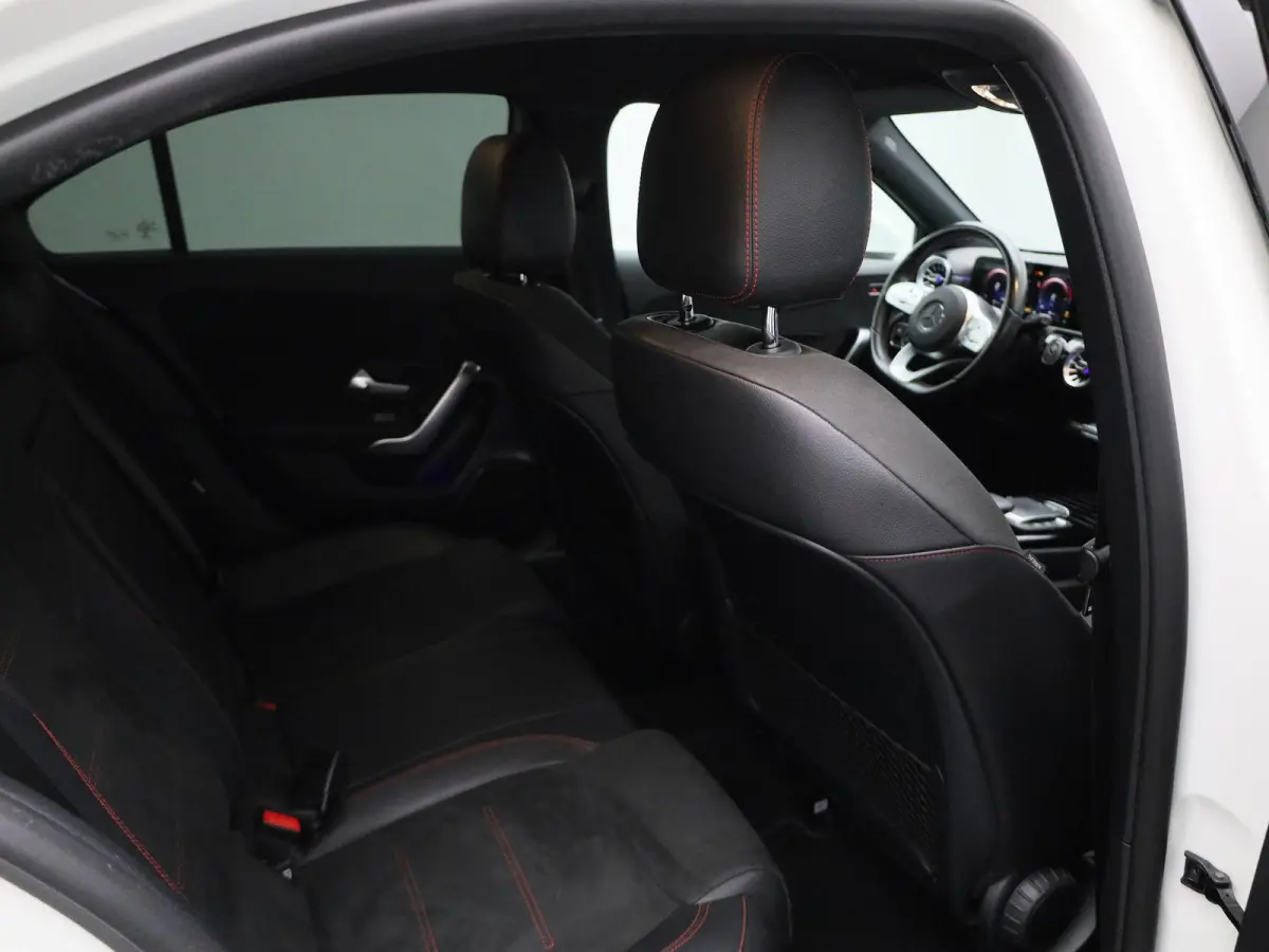 250 e Business Solution AMG Limited | Automaat | Navigatie | Sfeerverlichting | Camera | Stoelverwarming |