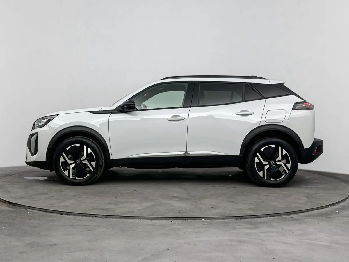 SUV 100 pk Allure | Parkeersensoren | Navigatie | Draadloos Carplay| Rijstrooksensor met Correctie