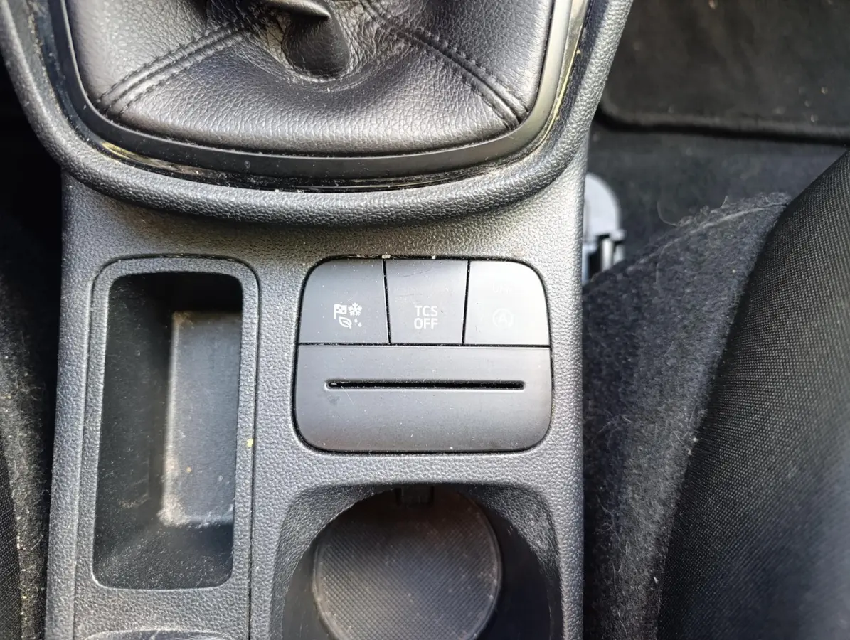 1.0 EcoBoost Connected 95 PK | 8 inch Touch screen + Apple Car Play + AndroidAuto | PDC Achter | Cruise Controle |