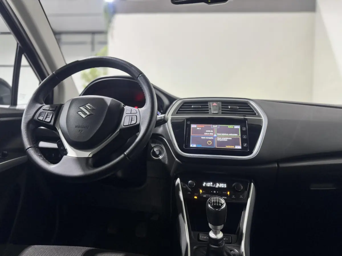 1.4 Boosterjet Exclusive|KEYLESS|CAMERA|NAVI